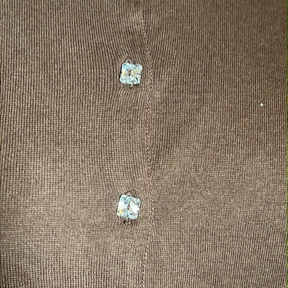 VERTICAL DESIGN sweater with jewel buttons and a cotton/silk blend size medium - Picture 2 of 6